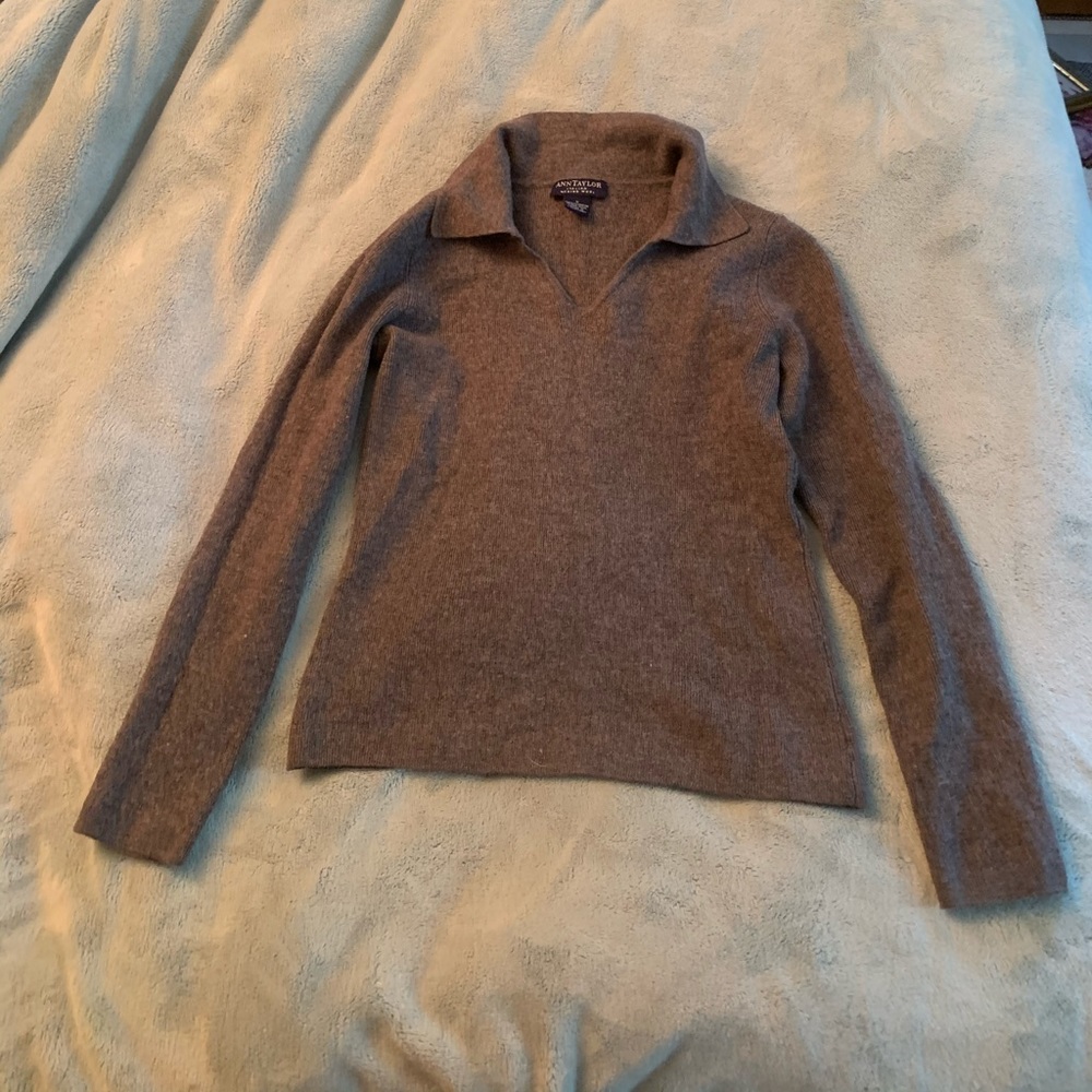 perfect condition fitted sweater